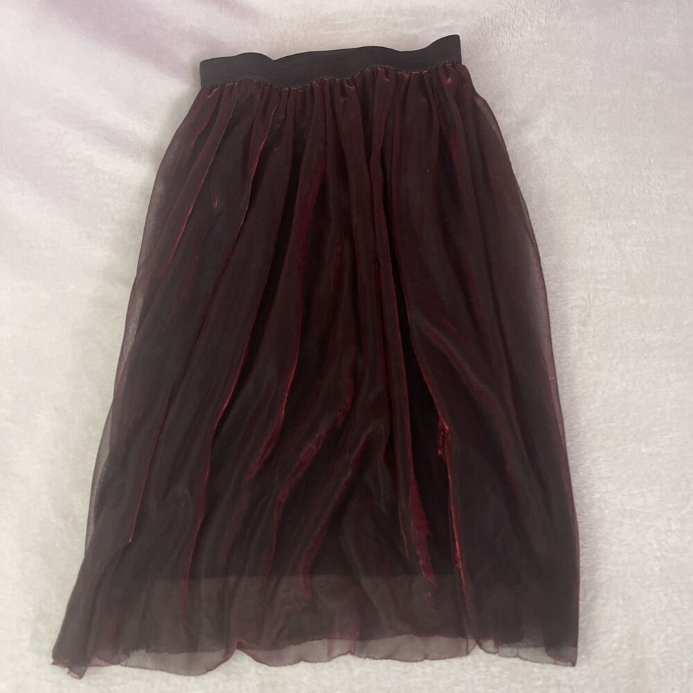Timing Burgundy Shiny Skirt